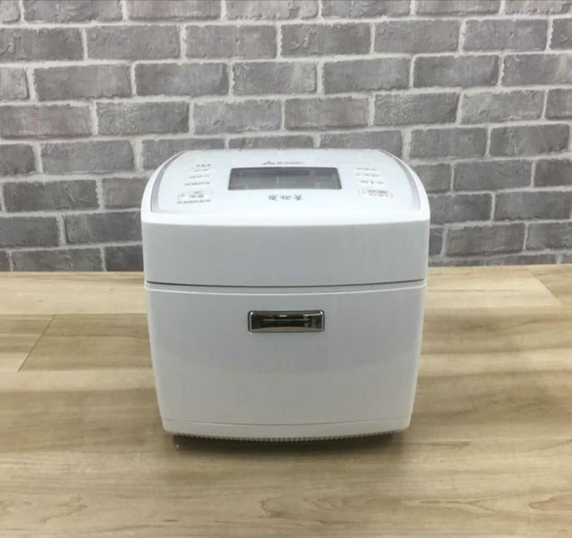 三菱電機 炊飯器 IH式 5.5合炊き 備長炭 炭炊釜 ホワイト NJ-VEA10-W 2020年製 _ リユース家電Happy